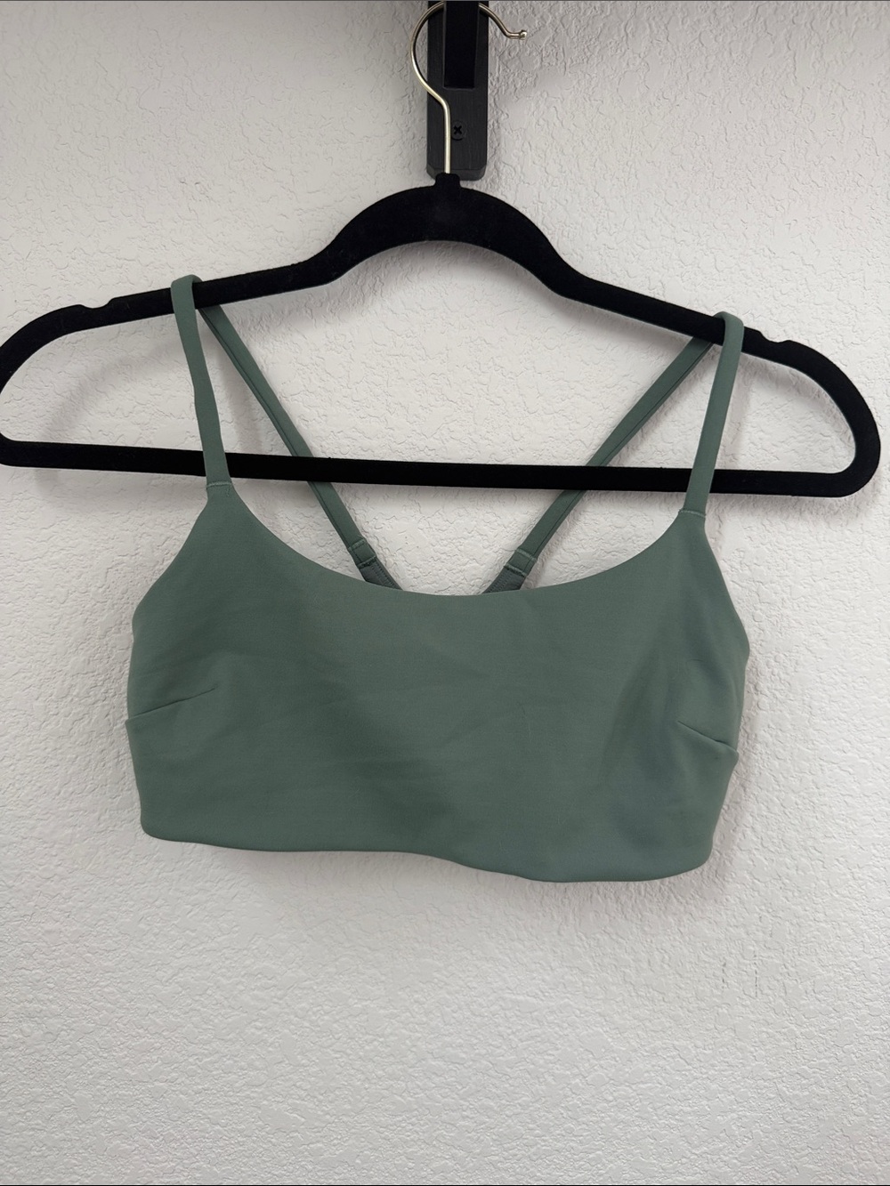 Lululemon Grey Eucalyptus Wunder Train Strappy Racer Bra Size 6 ( C-D cup)